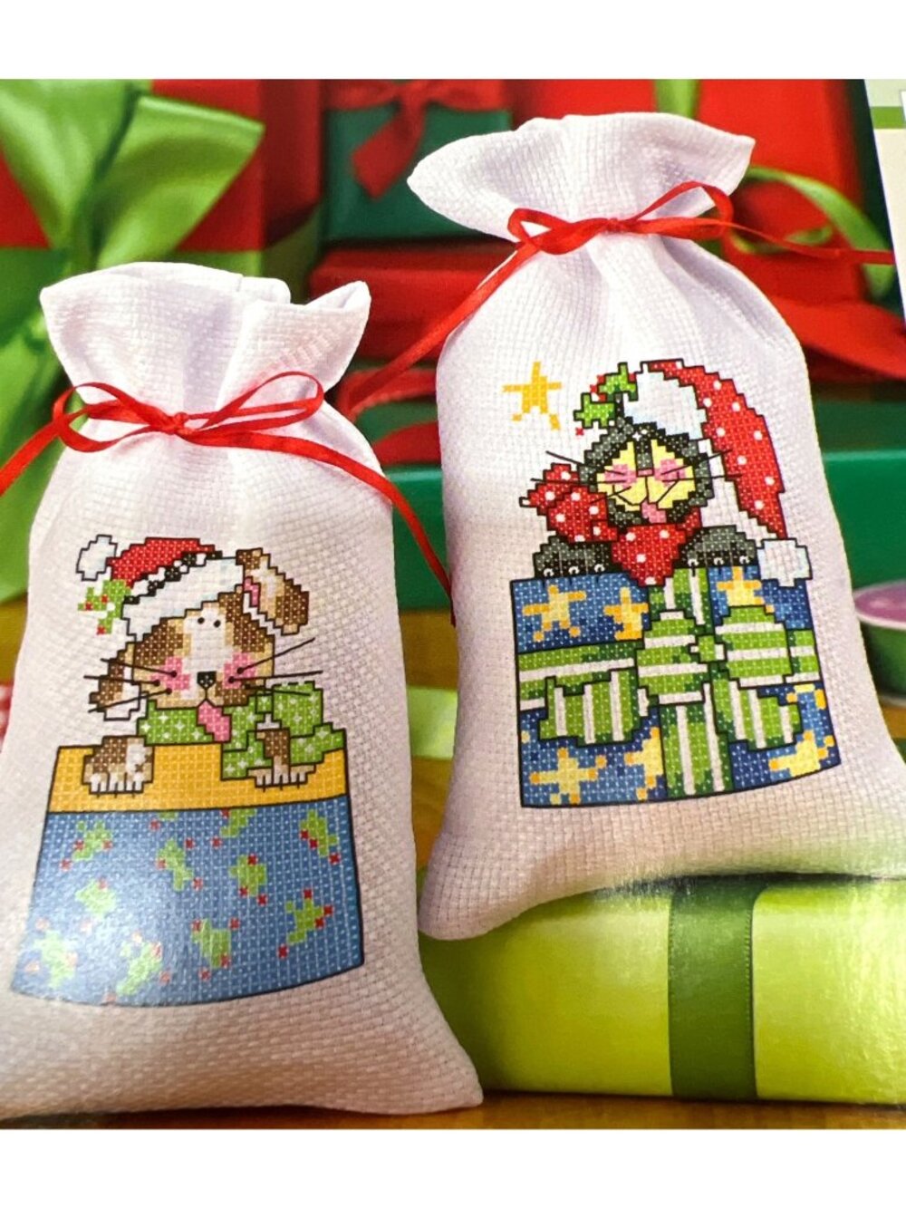 Holiday Delights Cross-Stitch Pattern Book With 18 Festive Designs